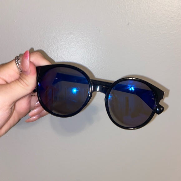 SOLD🌟 Two Pairs of Sunglasses - Picture 2 of 7